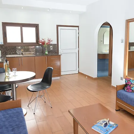 Loutsiana I & Ii Deluxe アヤナパ