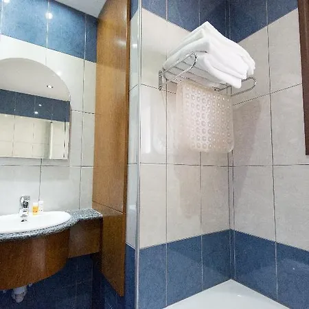 Hotel Loutsiana I & Ii Deluxe 3*