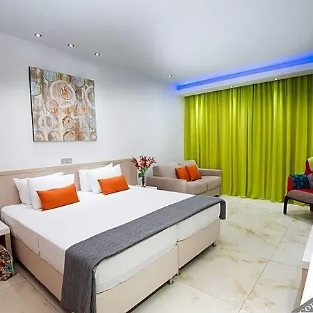 Loutsiana I & Ii Deluxe 3* Ayia Napa