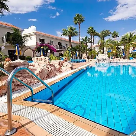 Loutsiana I & Ii Deluxe Ayia Napa