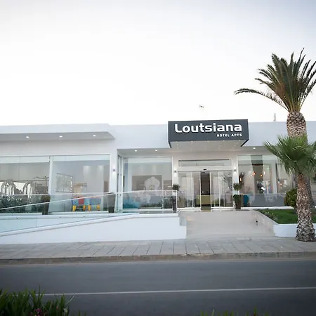 Loutsiana I & Ii Deluxe מלון 3*