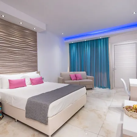 מלון Loutsiana I & Ii Deluxe 3*