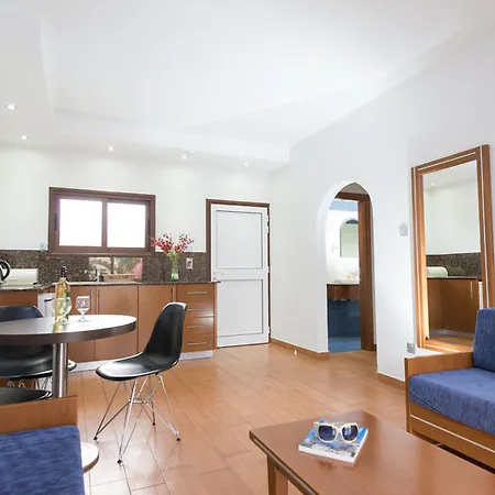 Loutsiana I & Ii Deluxe Otel 3*