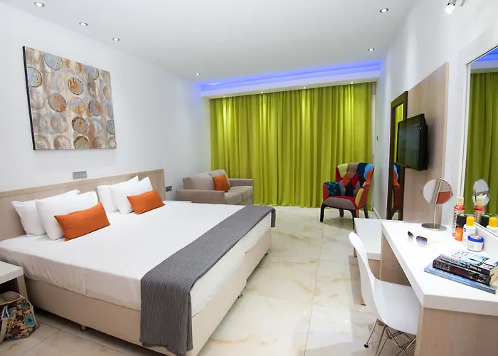 Loutsiana I & Ii Deluxe 3* Ayia Napa