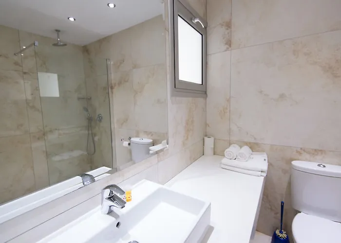 Hotell Loutsiana I & Ii Deluxe Ayia Napa