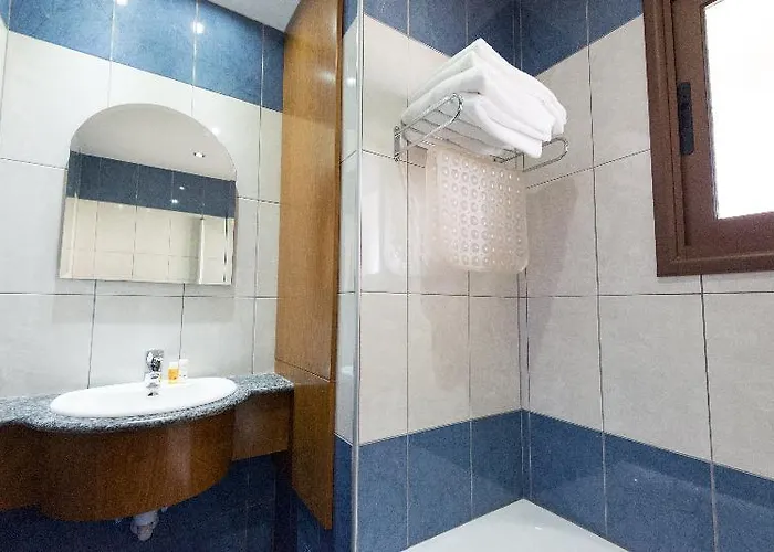 Hotel Loutsiana I & Ii Deluxe 3*