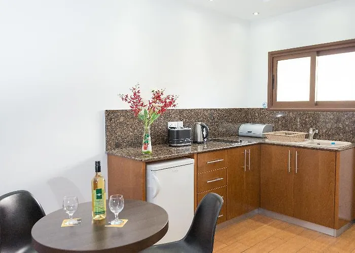 Loutsiana I & Ii Deluxe Hotell 3*